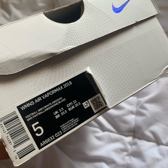 Nike Wmns Vapormax 2019 Football Grey - Picture 6 of 7